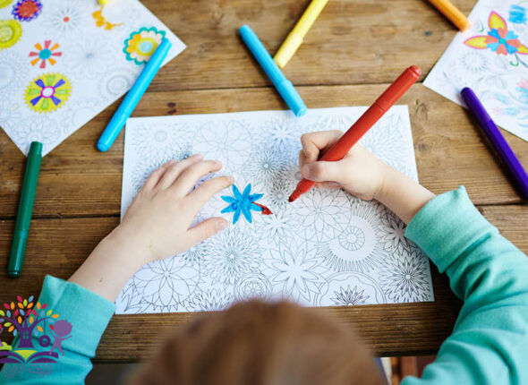 تاثیر کتاب رنگ آمیزی در توسعه مهارت‌های حرکتی ظریف کودکان