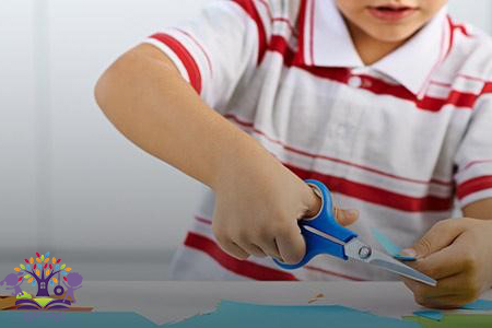 تأثیر قیچی و کاغذ بر مهارت‌های دست‌ورزی: