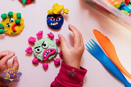 تقویت مهارت دست با خمیر بازی