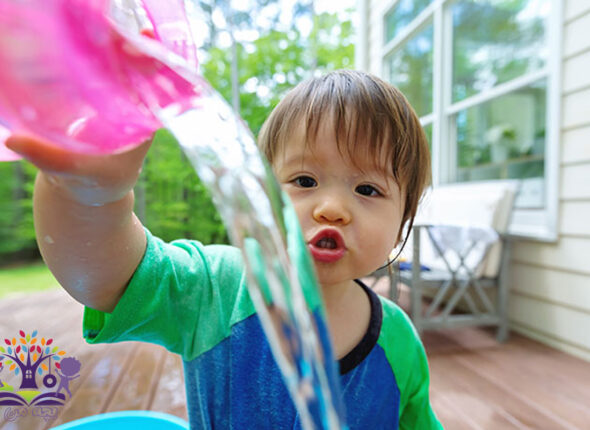 آب بازی و تاثیر آن بر کودکان