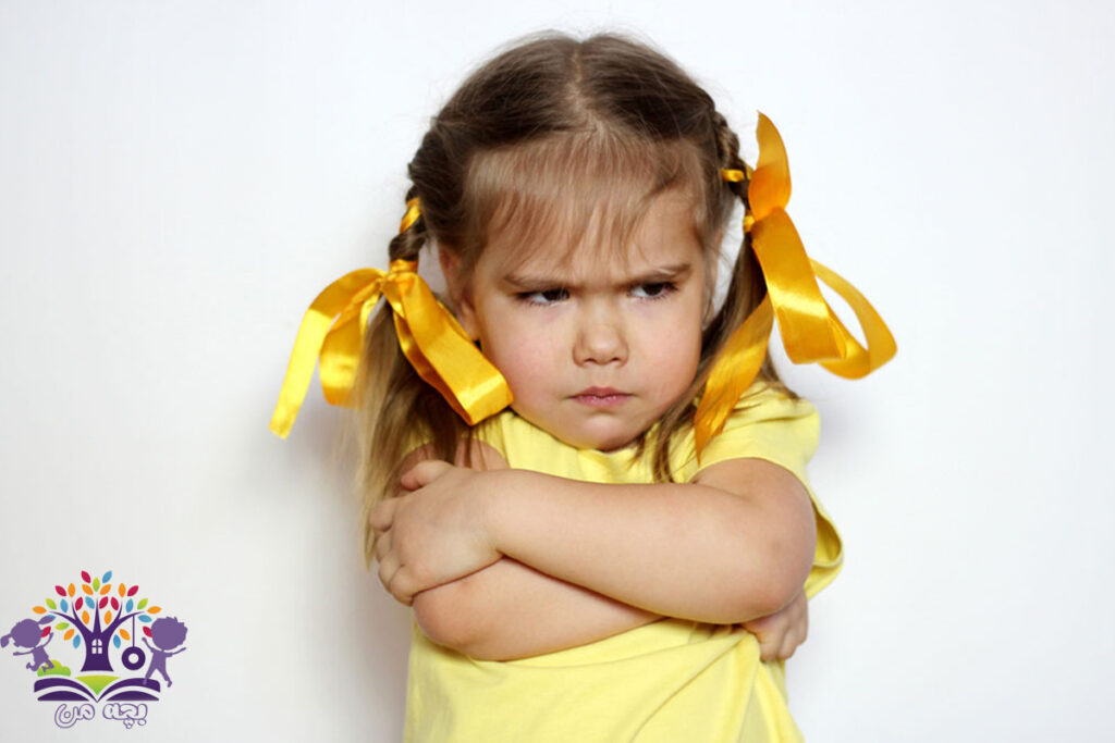 علائم و علت لجبازی کودکان