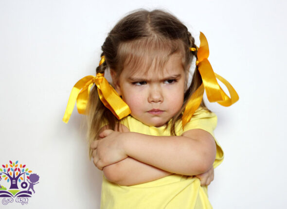 علائم و علت لجبازی کودکان