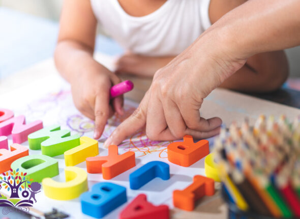 نقش اسباب بازیهای آموزشی در بهبود توانایی های شناختی کودکان